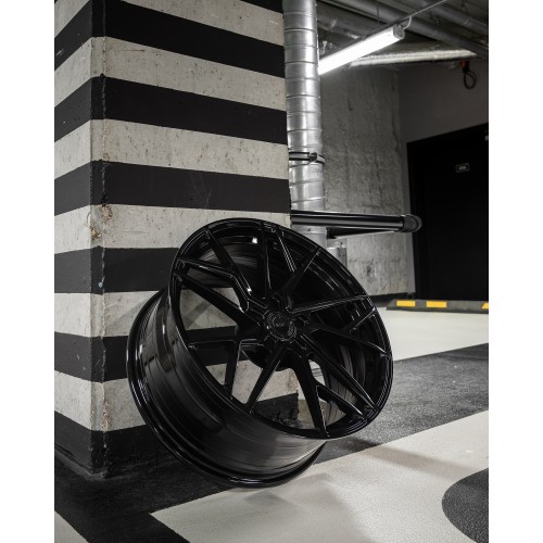 5x114,3 19x8,5 ET39 YOTA YP3 Alufelni